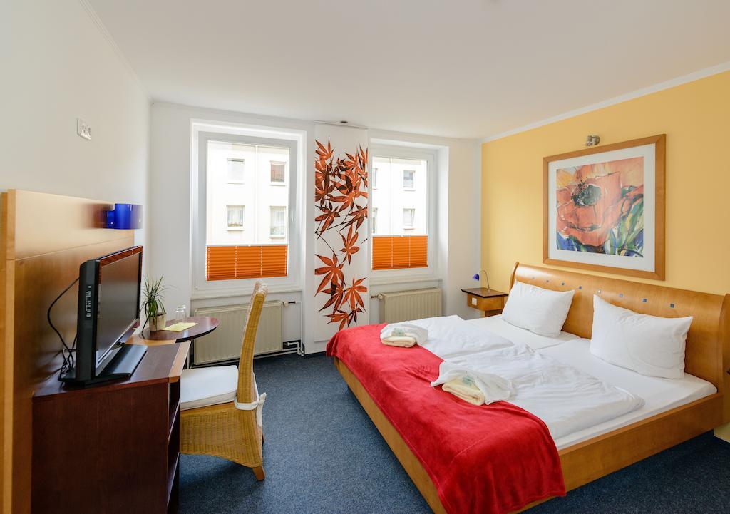 City Hotel-Pension Brandenburg Brandenburg  الغرفة الصورة